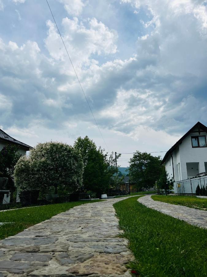 Village Yaremche Exterior foto